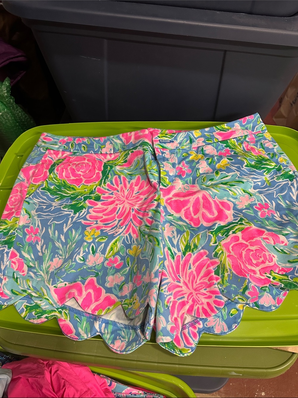 EUC- Lilly Pulitzer scallop hem Shorts - size 14